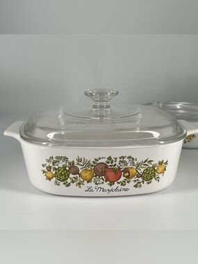 Vintage CorningWare A-2-B 2L “La Marjolaine” Covered Casserole Dish w/ Glass Lid